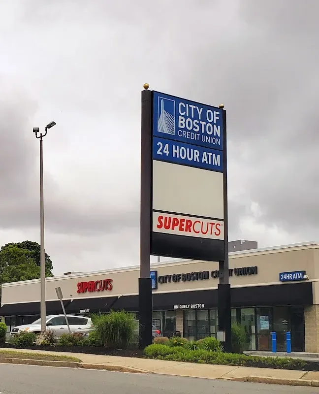 SUPERCUTS — Hair salon in Dorchester
